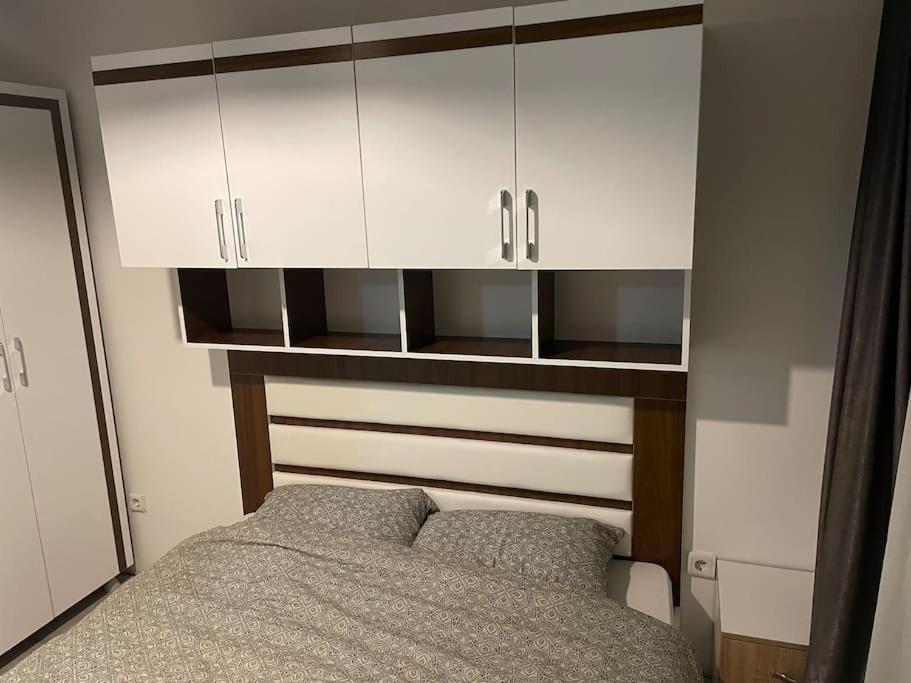 Sunny Prishtina Apartment 프리슈티나 외부 사진